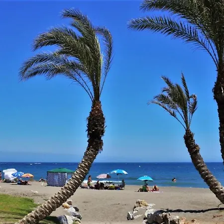 Carihuela Playa. Plaza Del Remo. Exclusivo Apartamento Al Lado Del Mar. Torremolinos Exterior photo